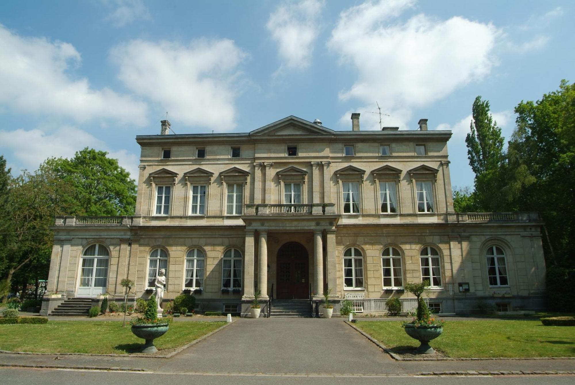 Chateau De La Motte Fenelon Cambrai Exterior photo